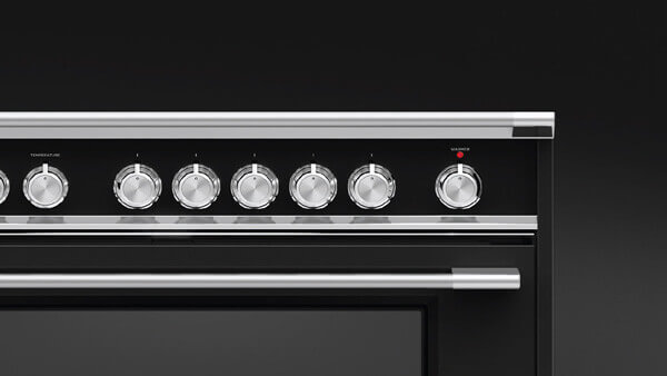 Front view of a Classic Style Freestanding Range